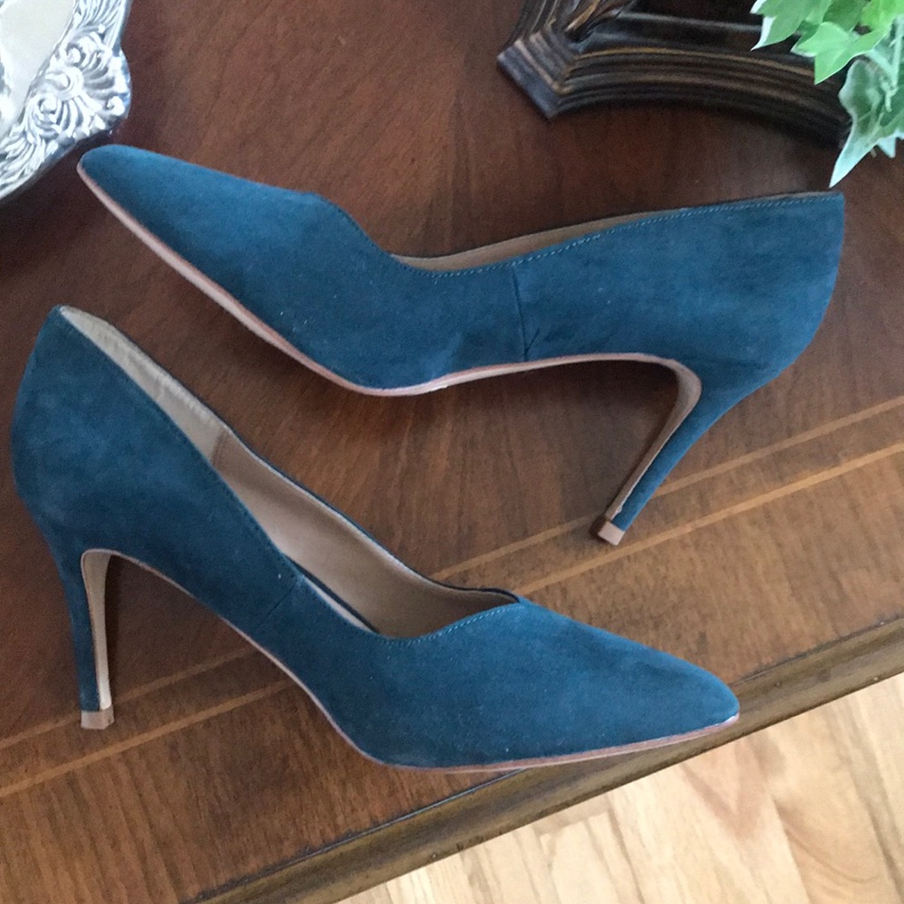 Pointy Toe A New Day Heels teal/turquoise 7.5